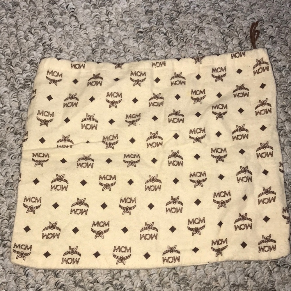 Authentic dustbag